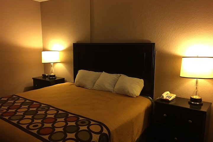 Room 34 of 46