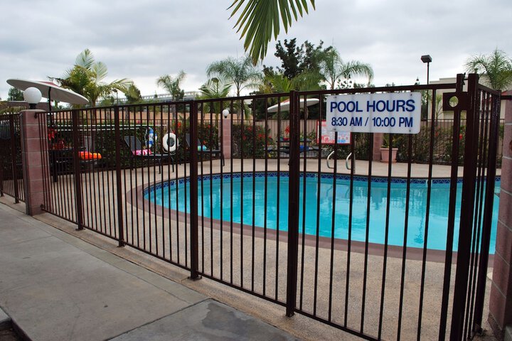 Pool 9 of 26