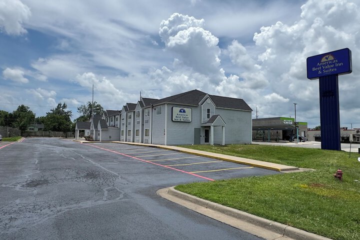 Americas Best Value Inn & Suites Ada