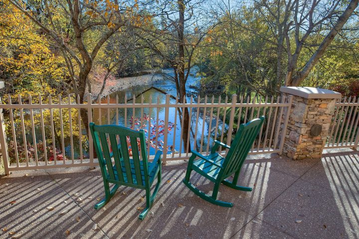 Music Road Resort Hotel and Inn
