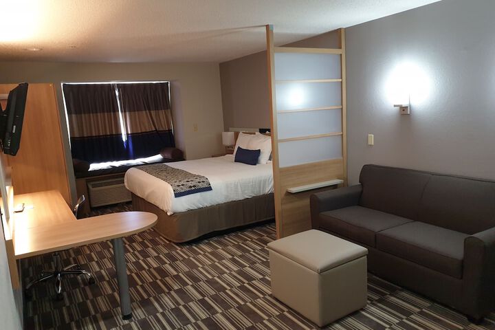 Room 18 of 53
