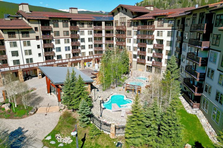 Luxury Remodeled Passage Point Condo - Short Walk to Lifts - Incredible View - PP403 by Redawning