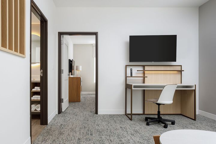 Room 47 of 59