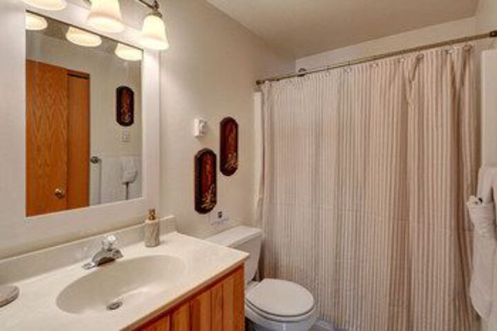 Prospectors Bend - Two Bedroom Home with Hot Tub