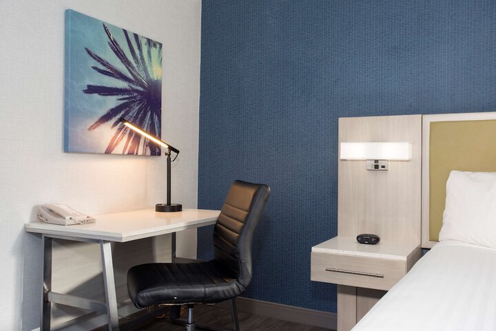 Room 18 of 42