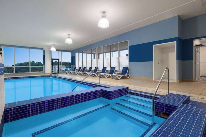 Pool 4 of 76