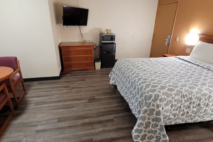 Room 21 of 53