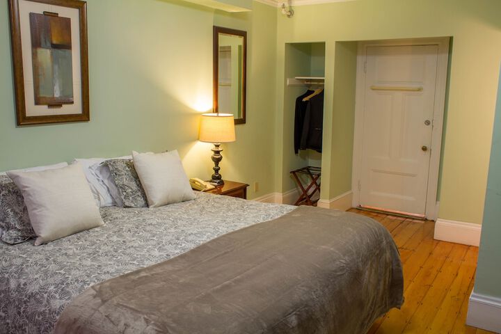 Room 6 of 6