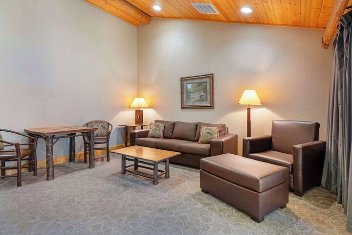 Best Western Ponderosa Lodge