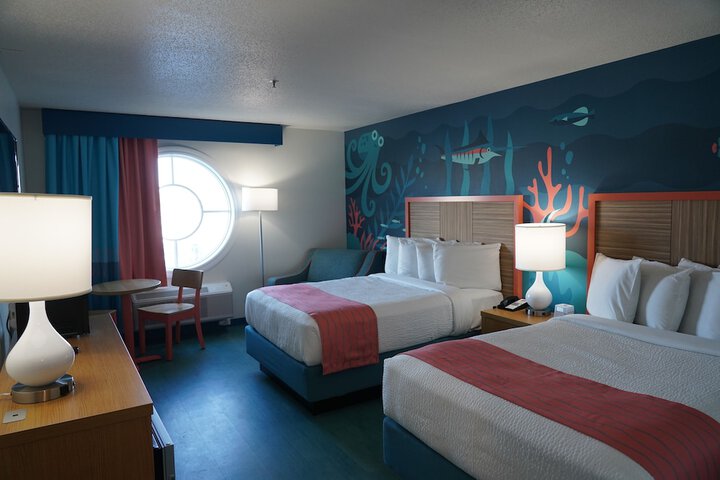 Room 33 of 64