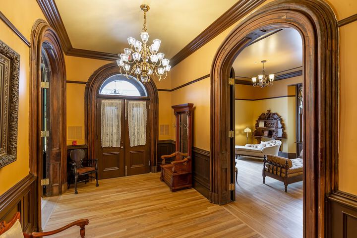 Ballroom/Hall 115 of 148