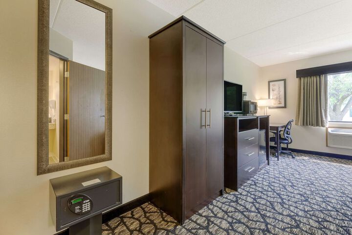 Room 18 of 41