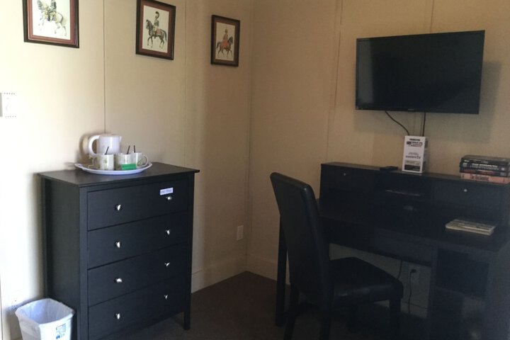 Cedars Motel