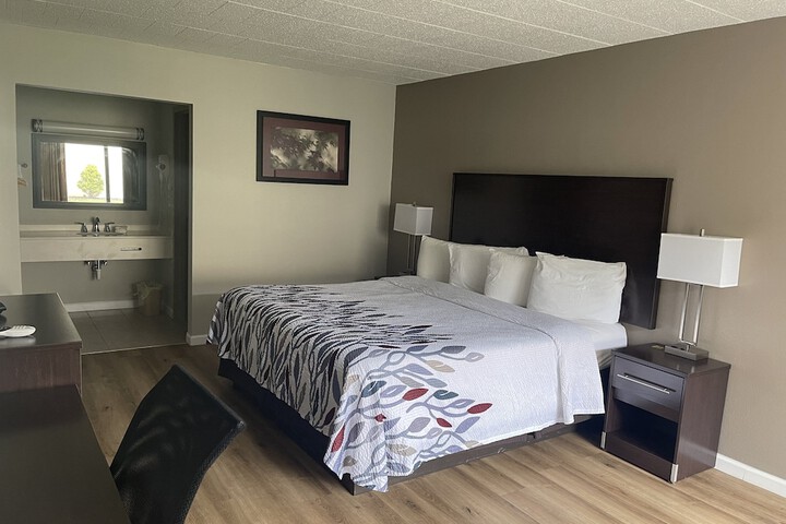 Room 12 of 23