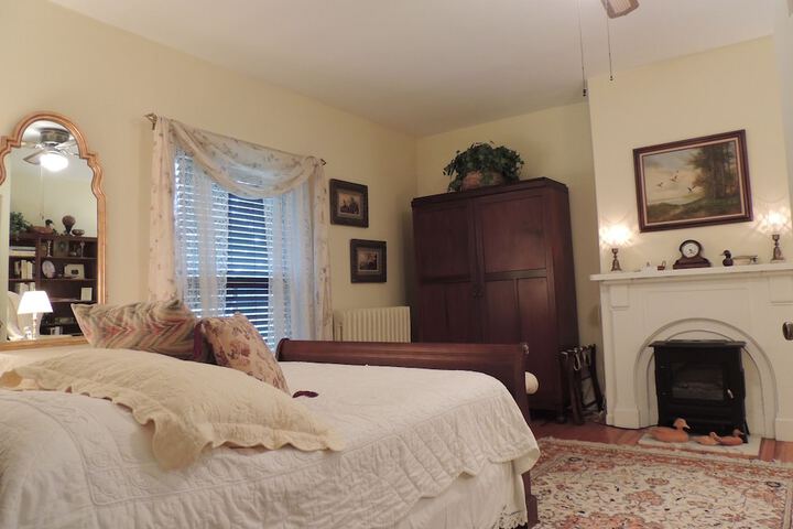 Room 8 of 45