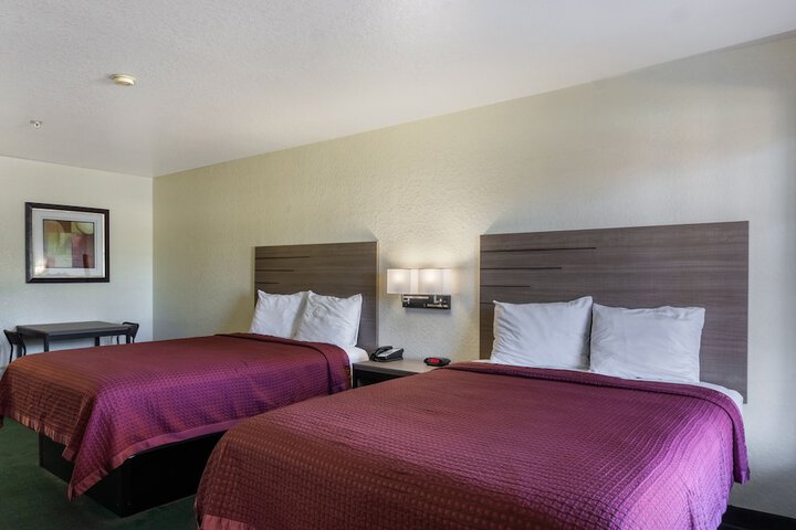 Room 20 of 32