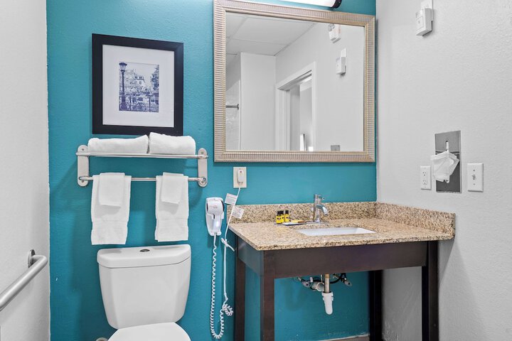 Blue Water Inn & Suites BW Signature Collection
