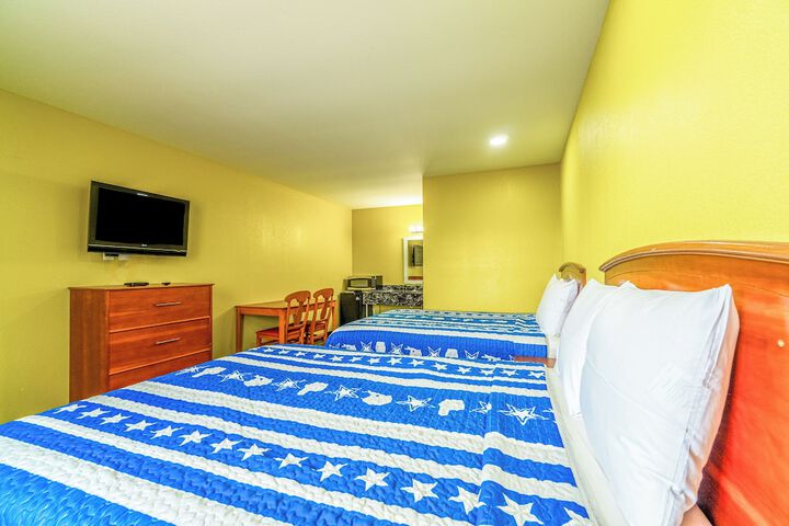 Regency Inn by OYO Rockdale TX