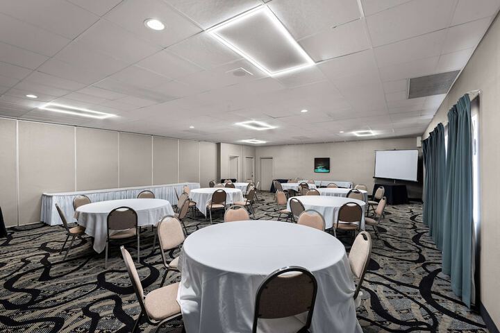 Wyndham Garden Ankeny / Des Moines