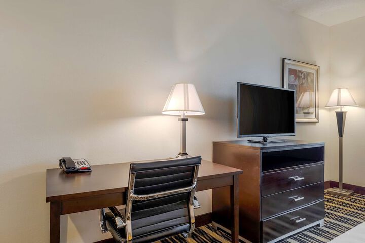 Best Western Plus Rockwall Inn & Suites
