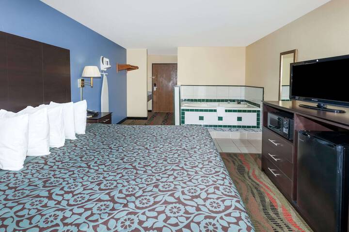 Room 18 of 26