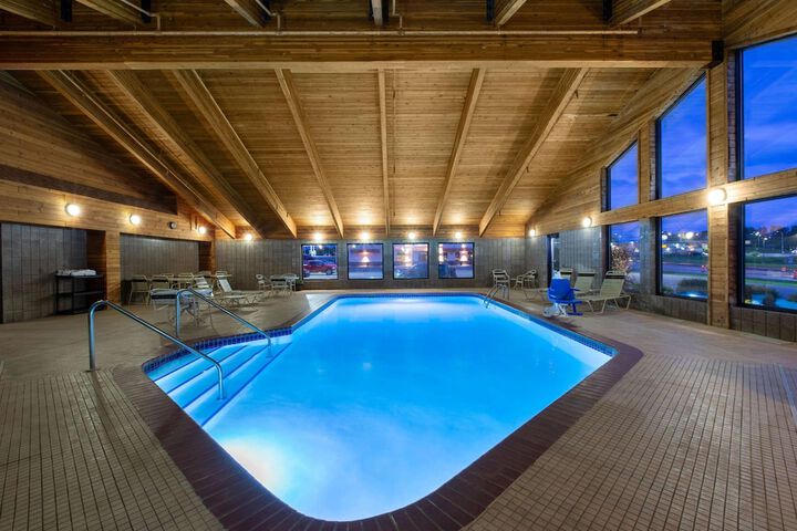 Pool 4 of 39