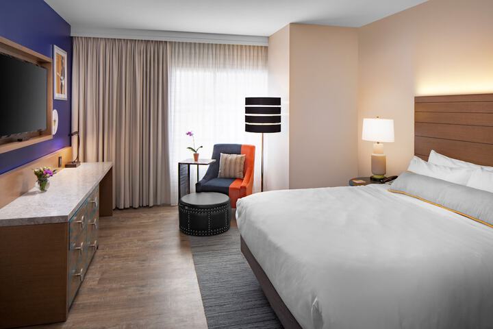 Room 32 of 53