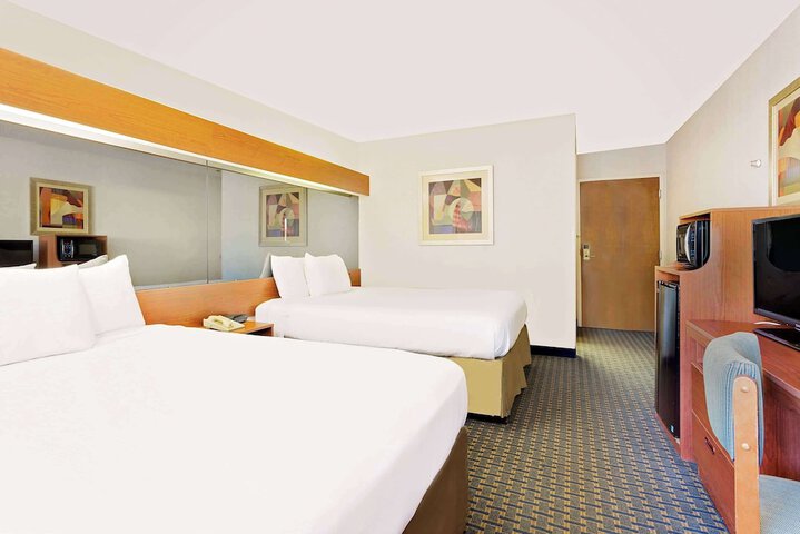 Room 18 of 26