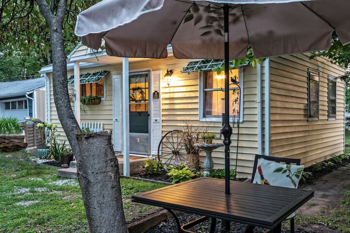 Silver Heart Inn and Cottages