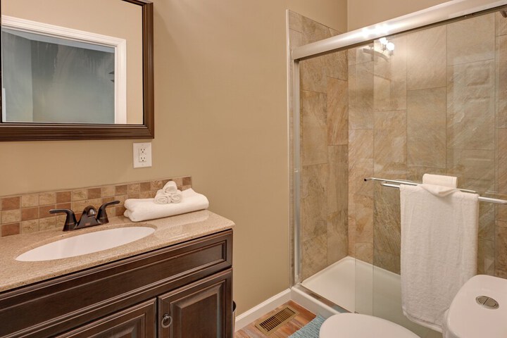 Hopkinsville Home: Walk to Downtown!