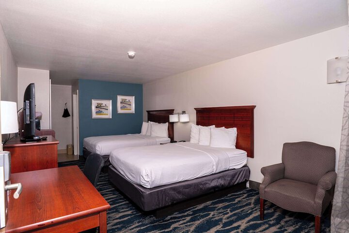 Room 18 of 28