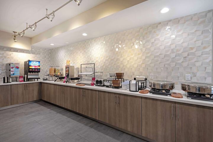 Breakfast/Coffee Service 30 of 33