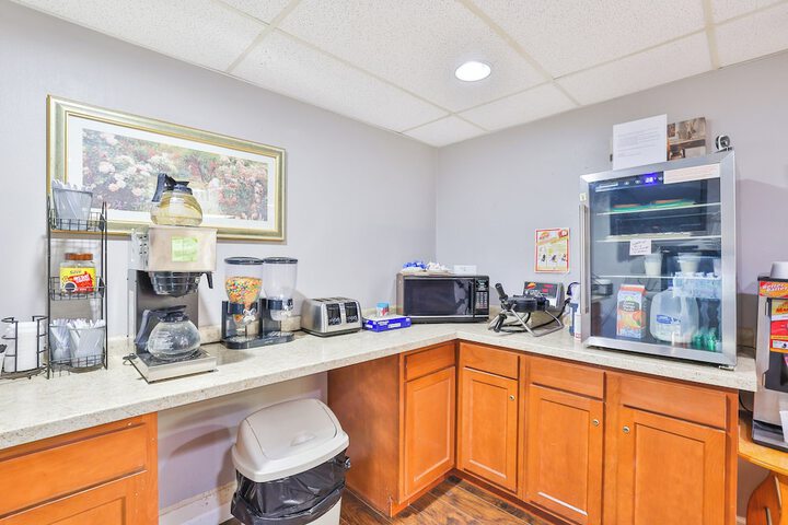 OYO Hotel Pipestone MN Canterbury Park