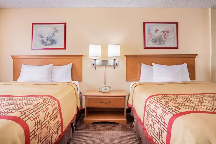 Room 16 of 19