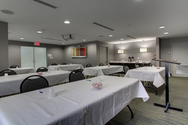Holiday Inn Express & Suites Jackson Downtown - Coliseum by IHG