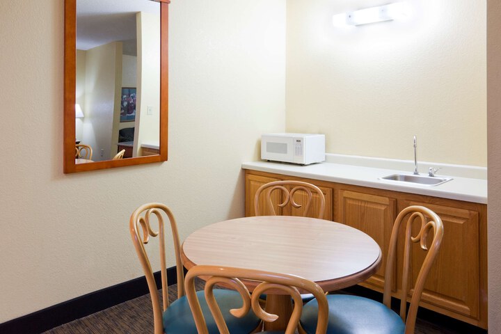 Room 15 of 31