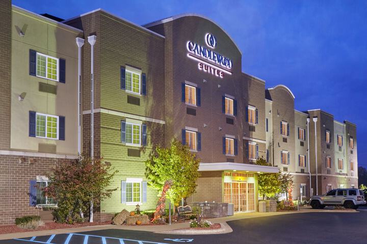 Hotel 4 of 55