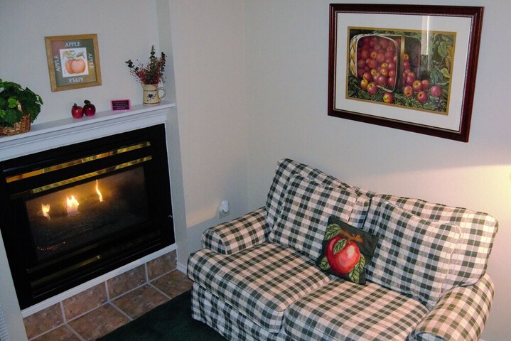 Candlewyck Cove Resort