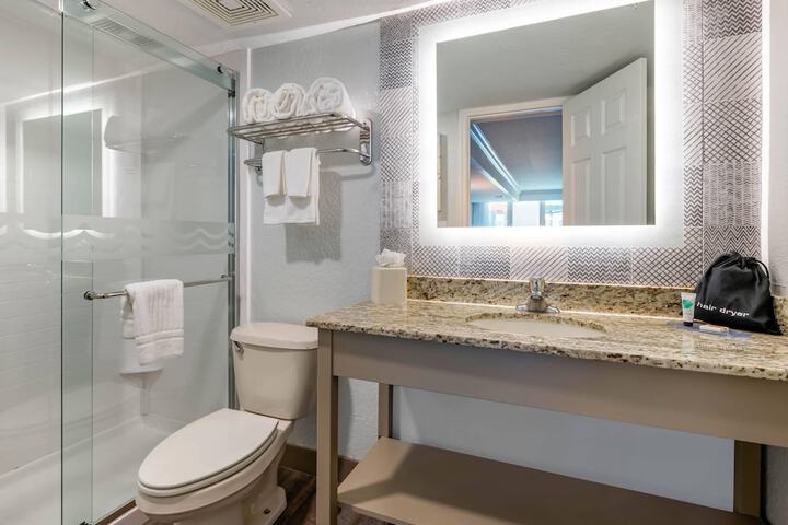 Dolphin Sands Clearwater Beach an Ascend Collection Hotel