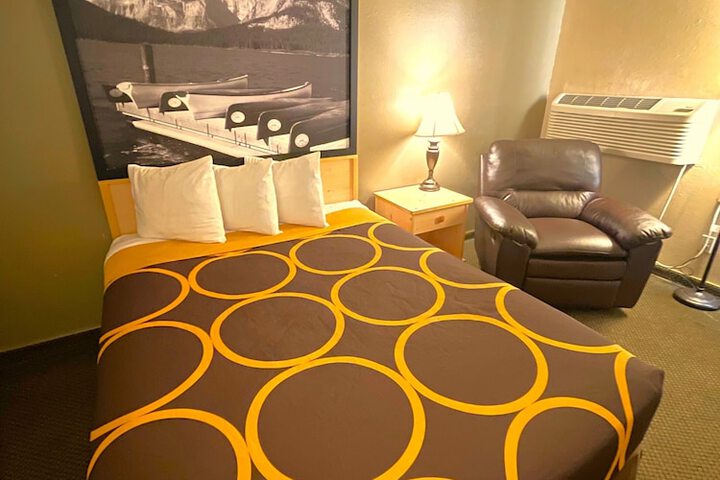 Room 22 of 46