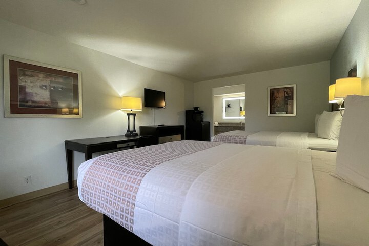 Room 7 of 14