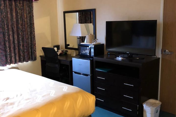 Room 37 of 107