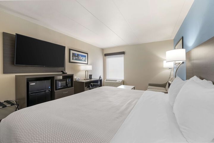 Room 8 of 29