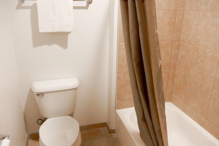 Room 14 of 22