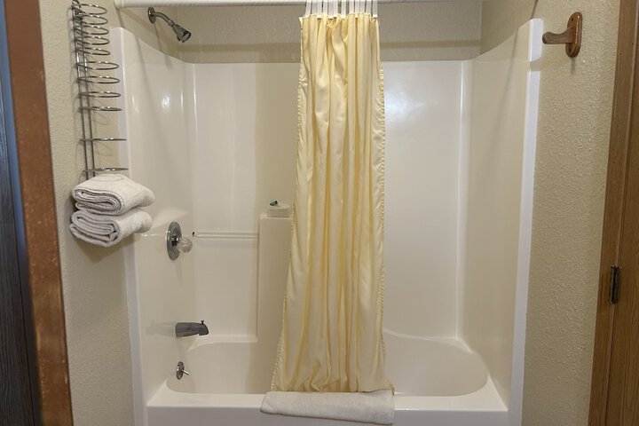 Room 166 of 299