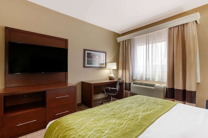 Room 27 of 47
