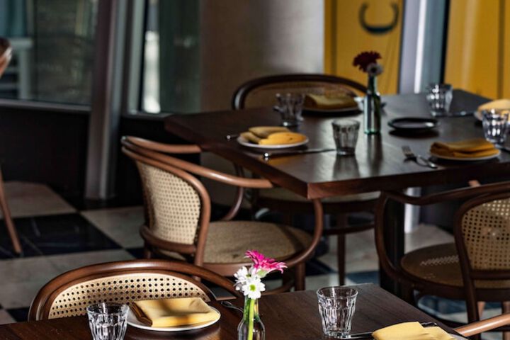 Dining 106 of 149
