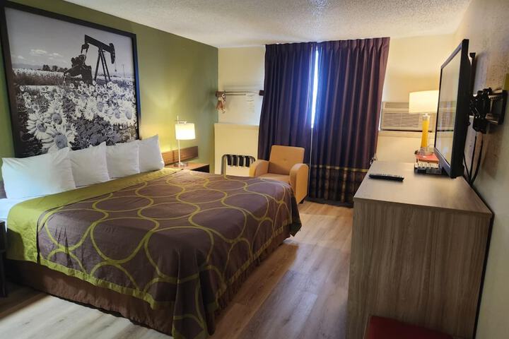 Super 8 by Wyndham Craig