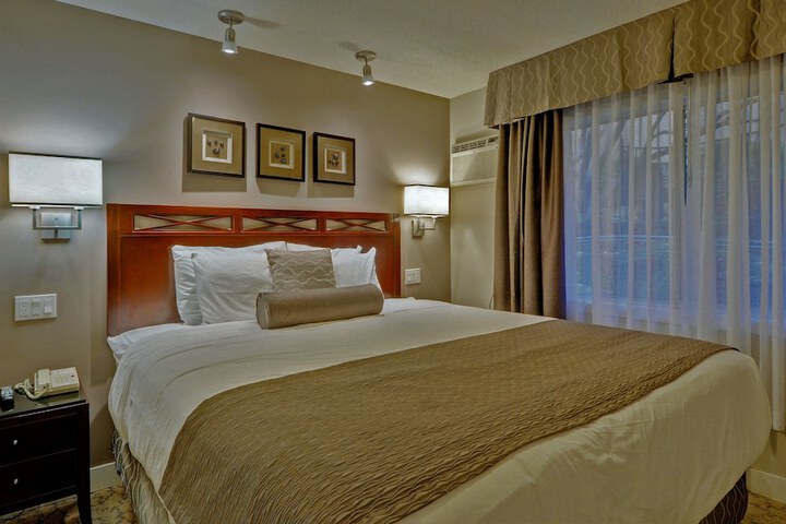 Room 28 of 44