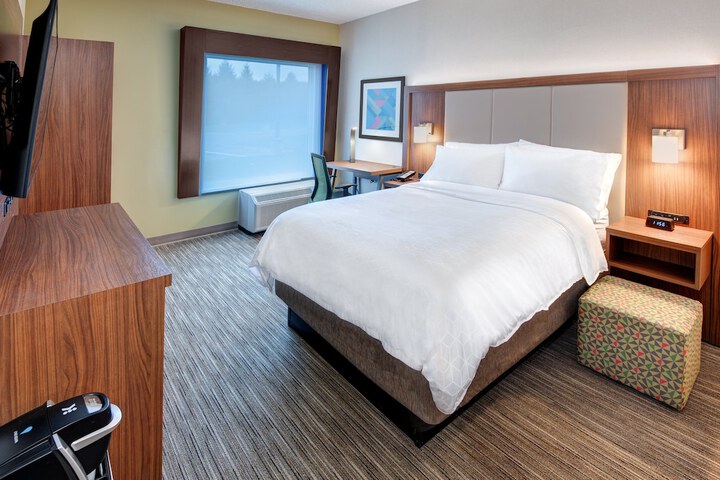 Holiday Inn Express Hotel & Suites West Long Branch by IHG